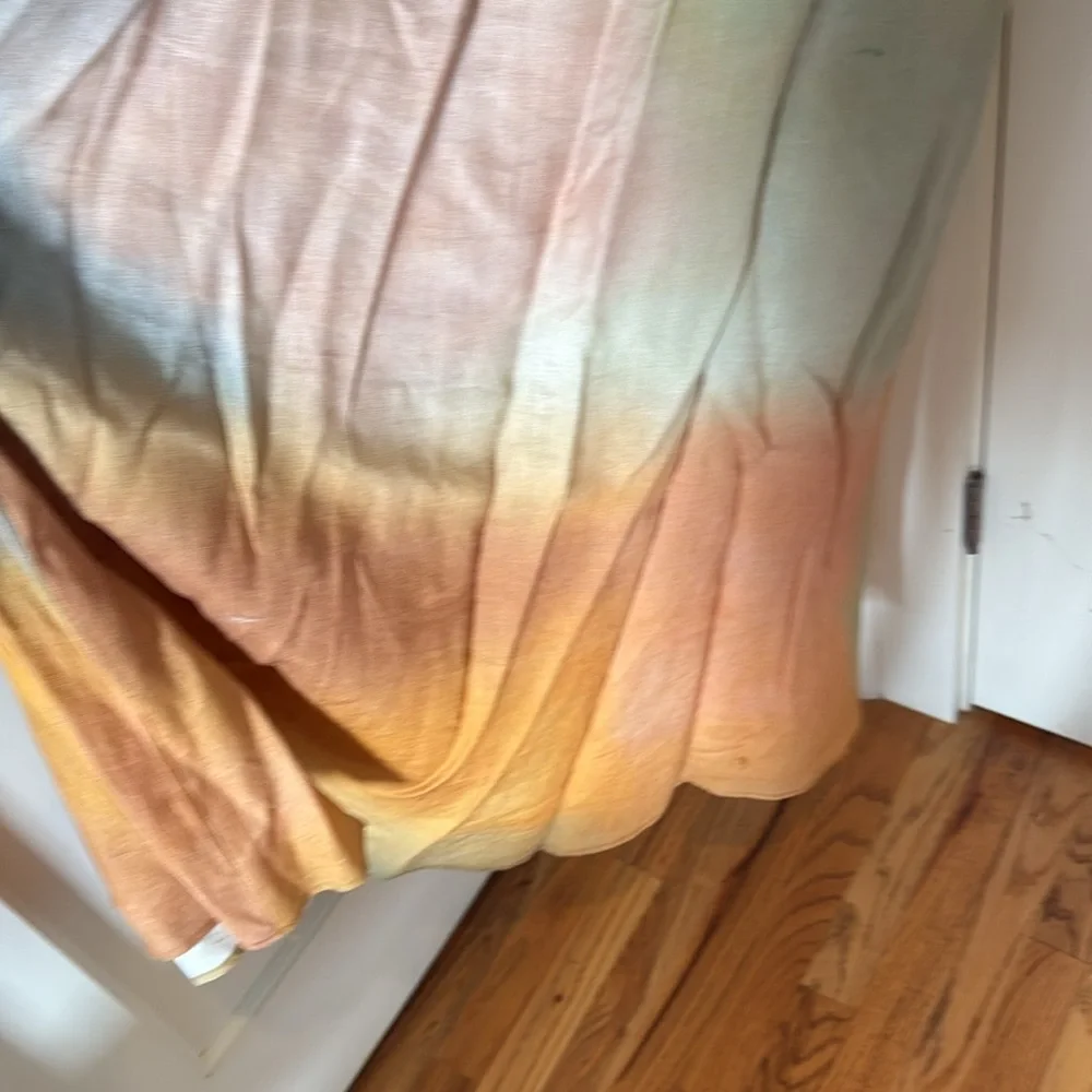 LAURA LINEN DRESS PASTEL CLOUDS. Worn once. Absolutely stunning dress. - Picture 5 of 8